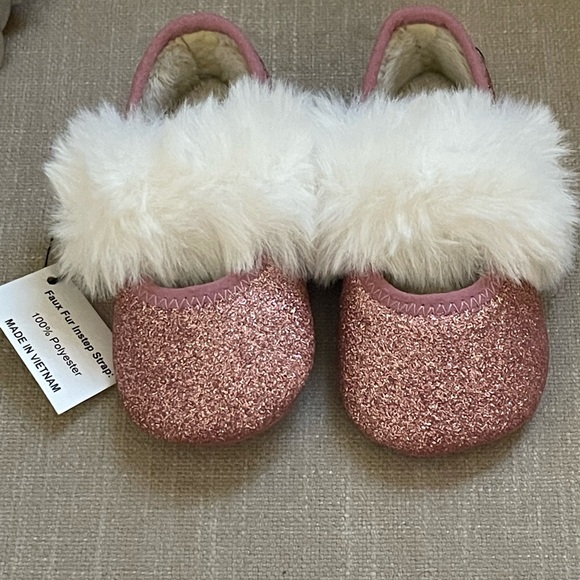 Ugg fur crib ballerina slipper - Picture 2 of 5
